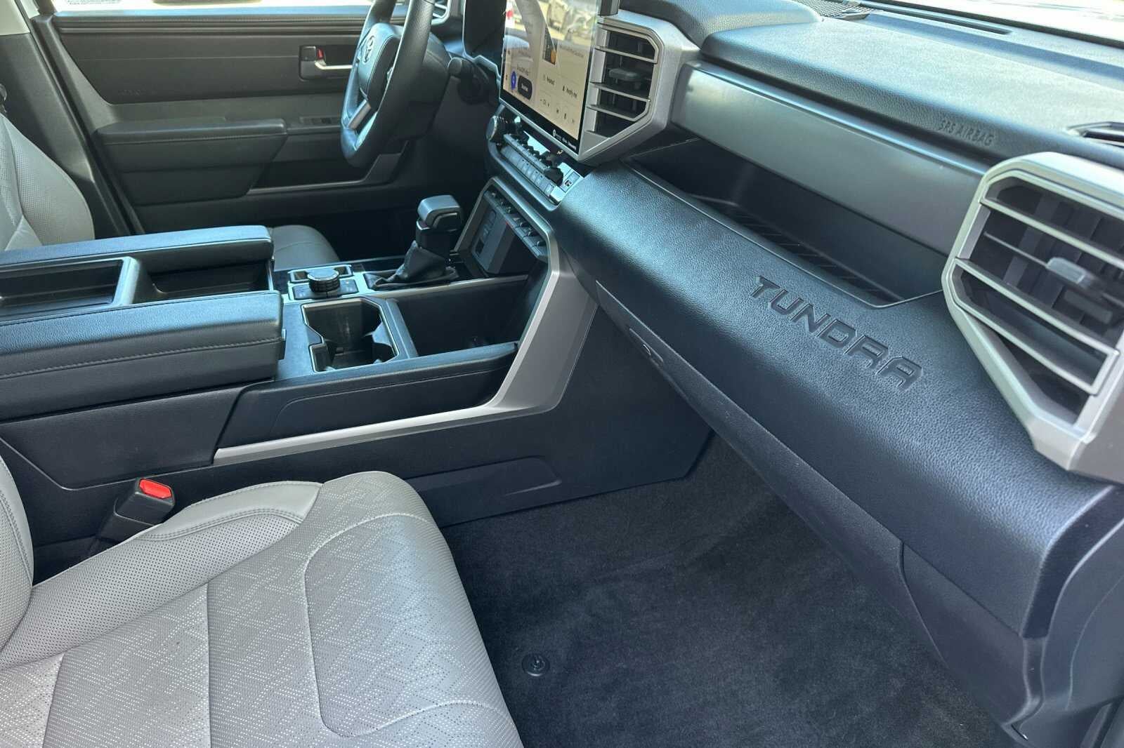 2024 Toyota Tundra 4WD SR5