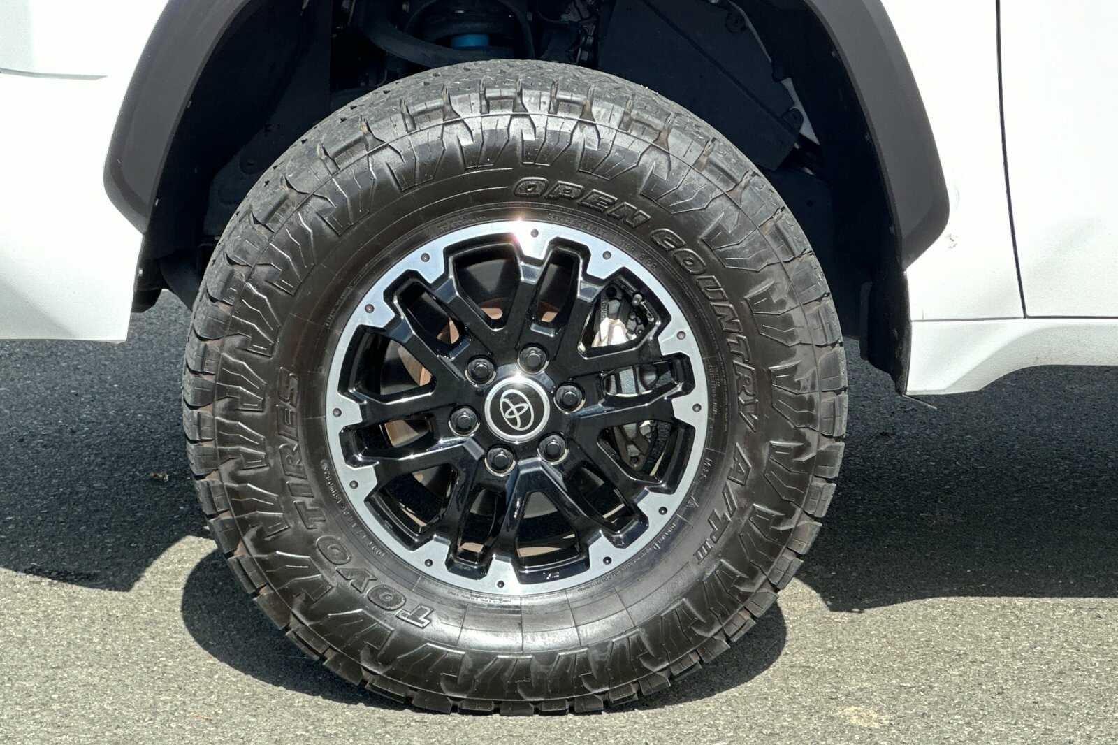 2024 Toyota Tundra 4WD SR5
