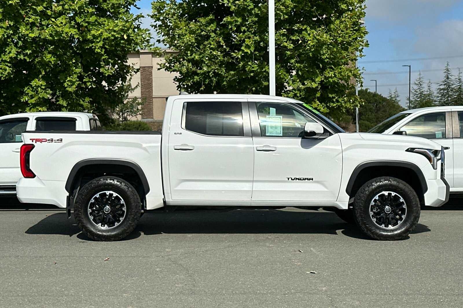 2024 Toyota Tundra 4WD SR5