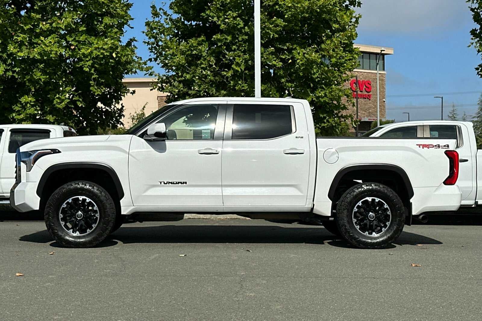 2024 Toyota Tundra 4WD SR5