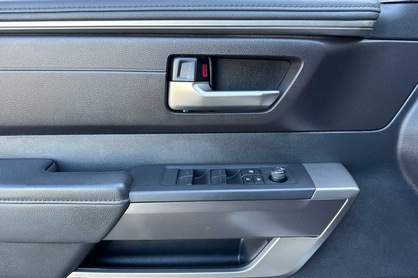 2023 Toyota Tundra 4WD SR5