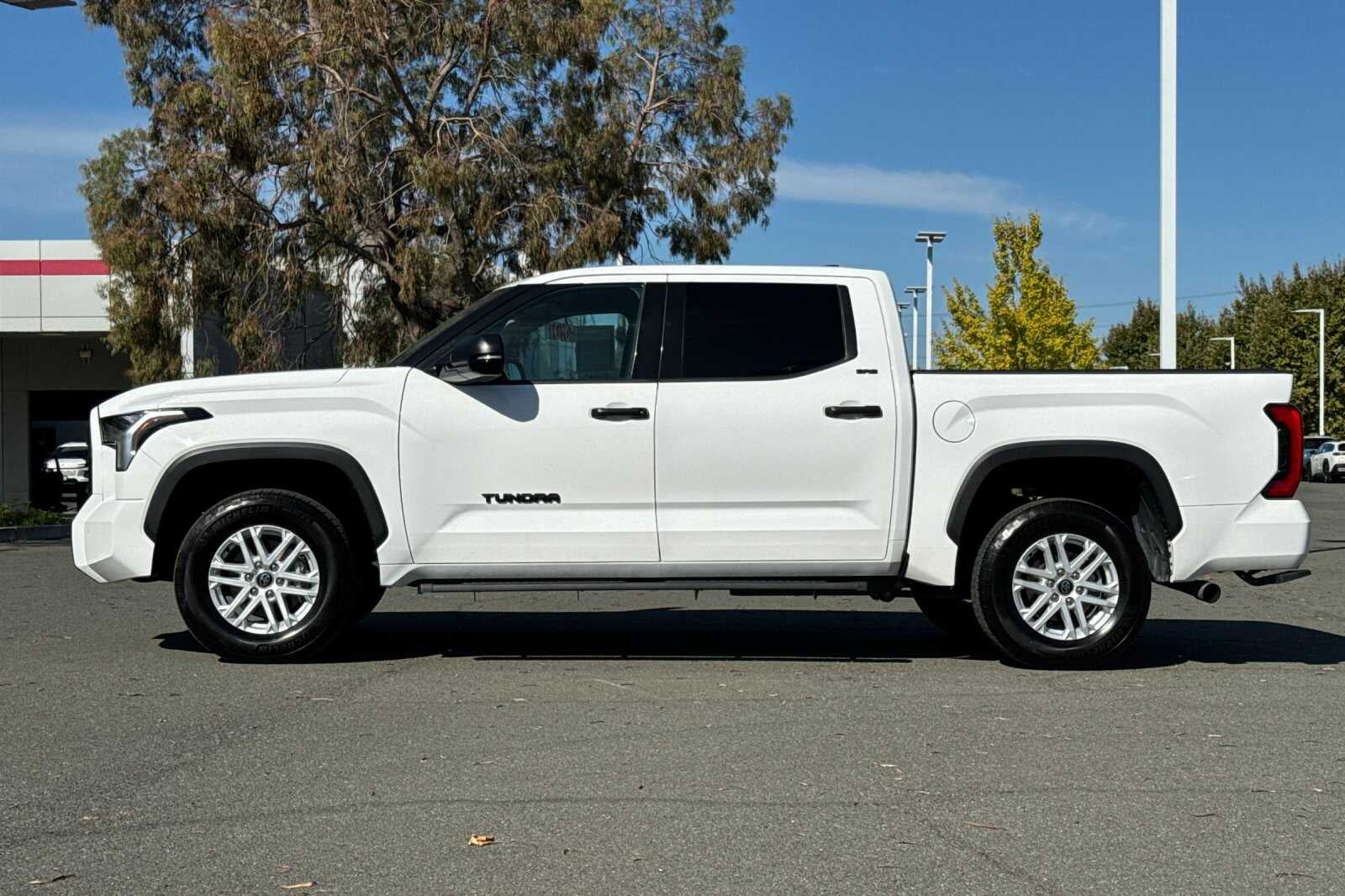 2023 Toyota Tundra 4WD SR5
