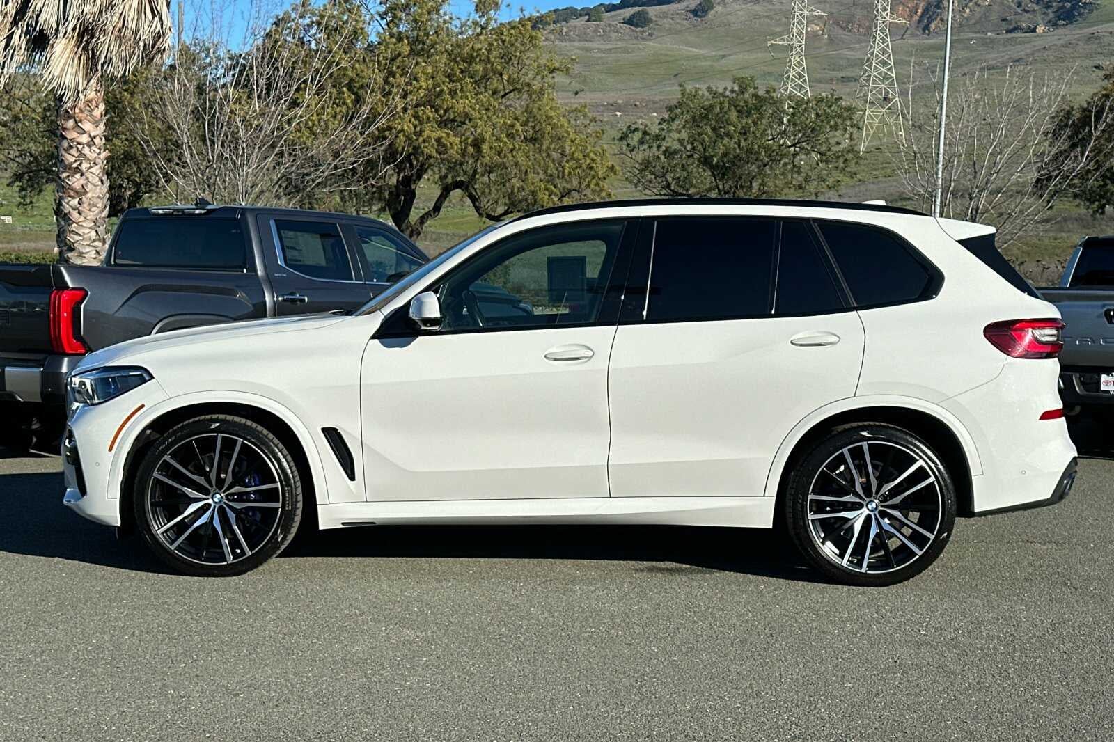 2020 BMW X5 M50i