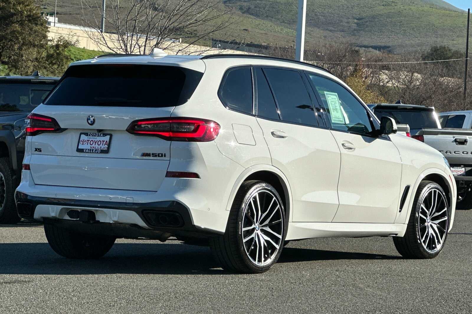 2020 BMW X5 M50i