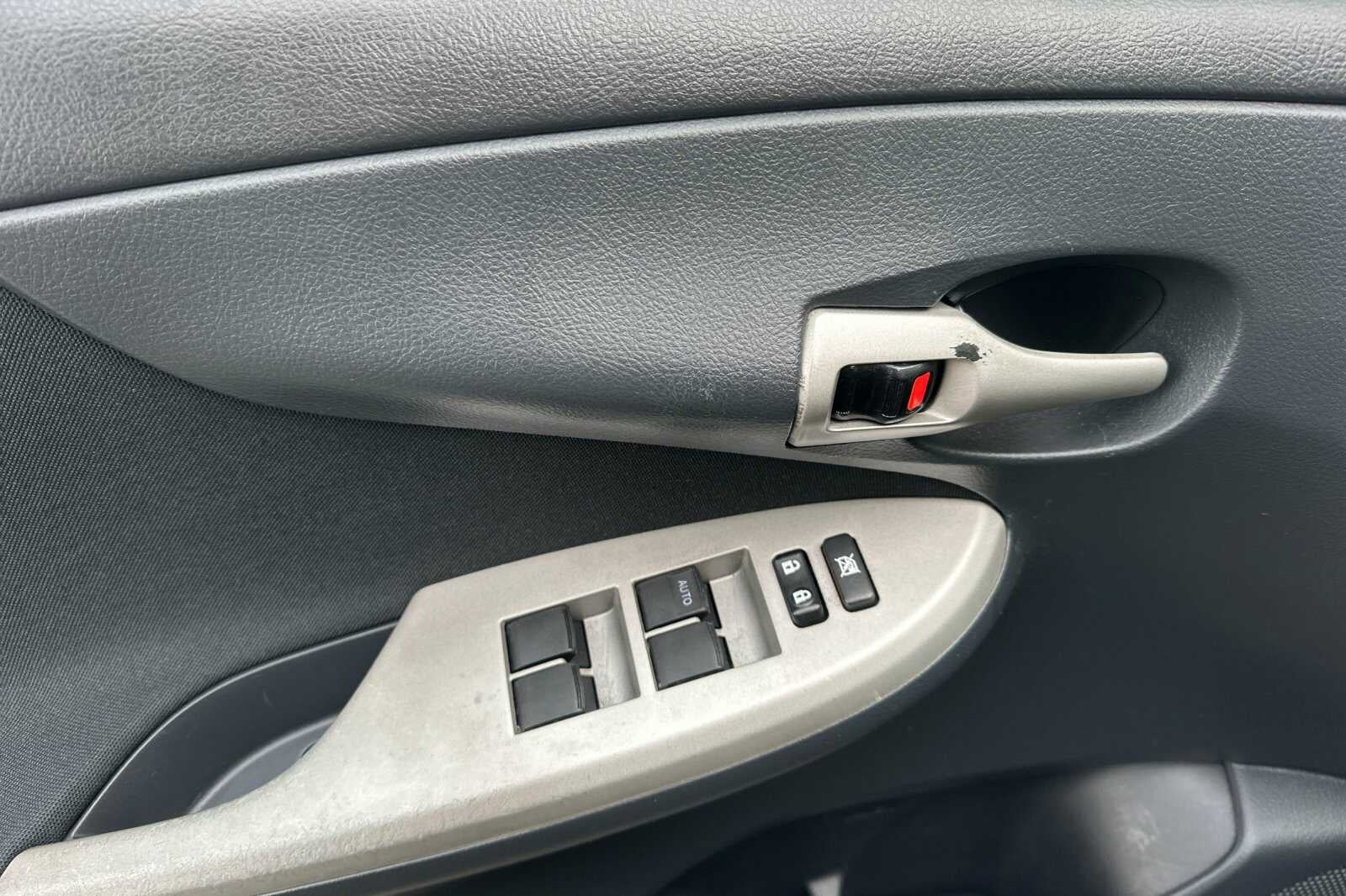 2012 Toyota Corolla S 4D Sedan