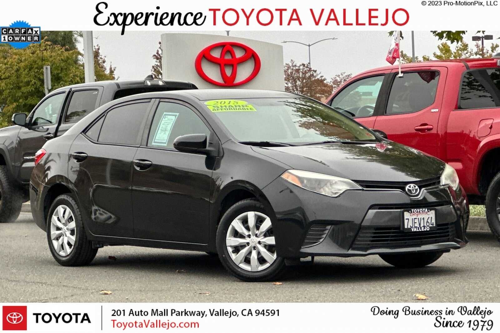 2015 Toyota Corolla LE 4D Sedan