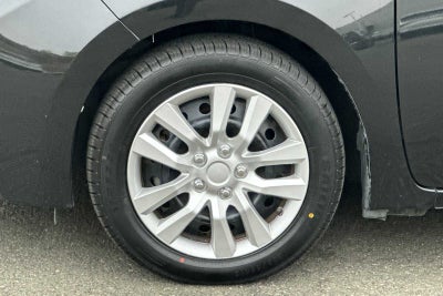 2015 Toyota Corolla LE 4D Sedan