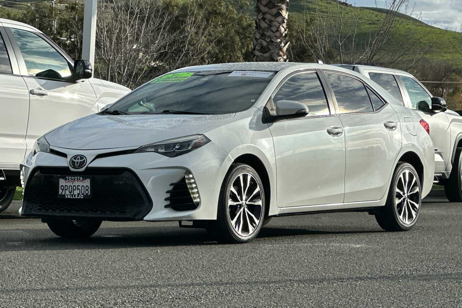 2017 Toyota Corolla SE 4D Sedan