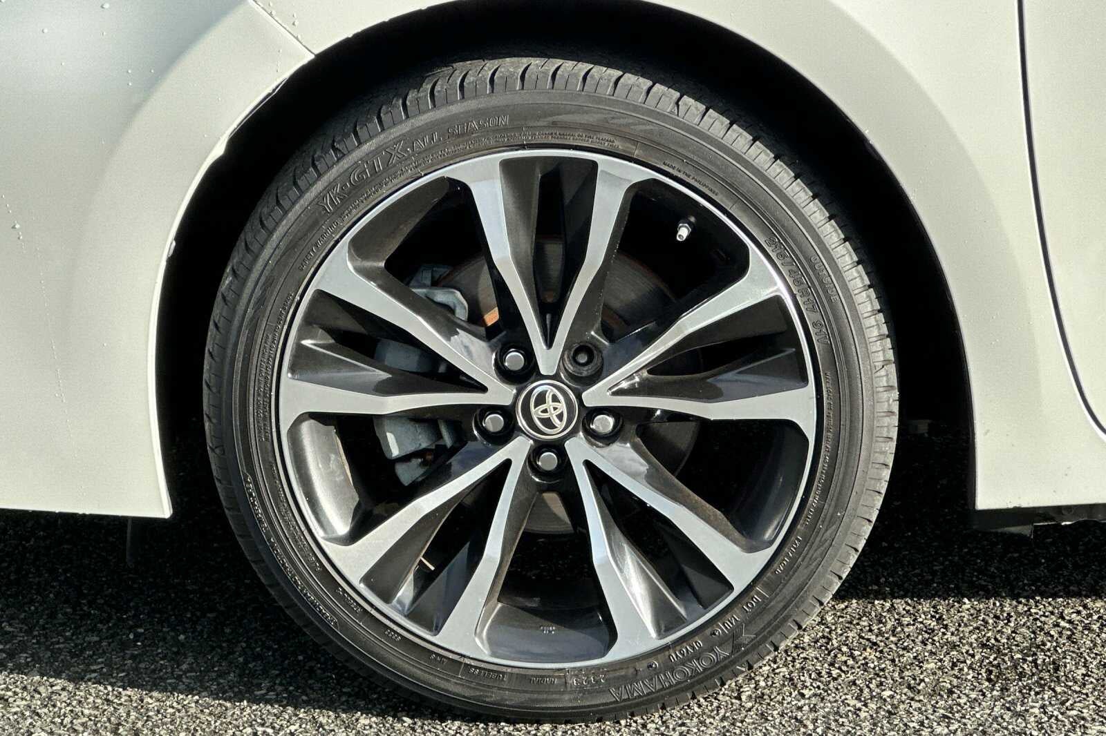 2017 Toyota Corolla SE 4D Sedan