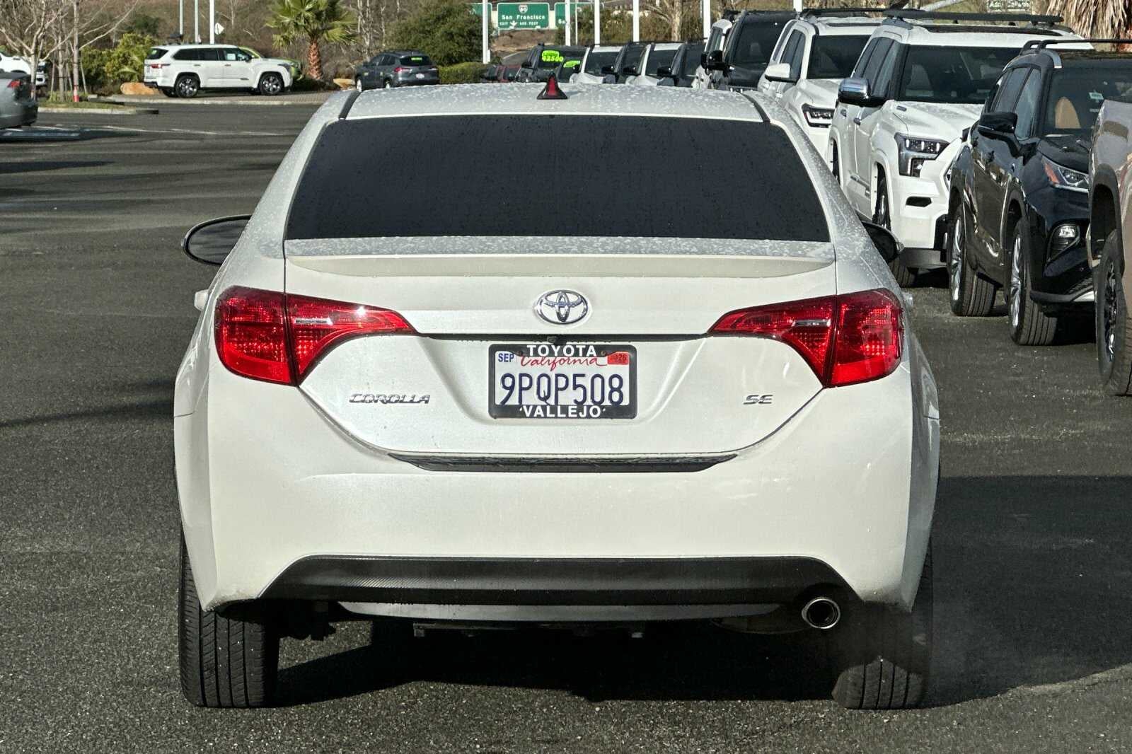 2017 Toyota Corolla SE 4D Sedan