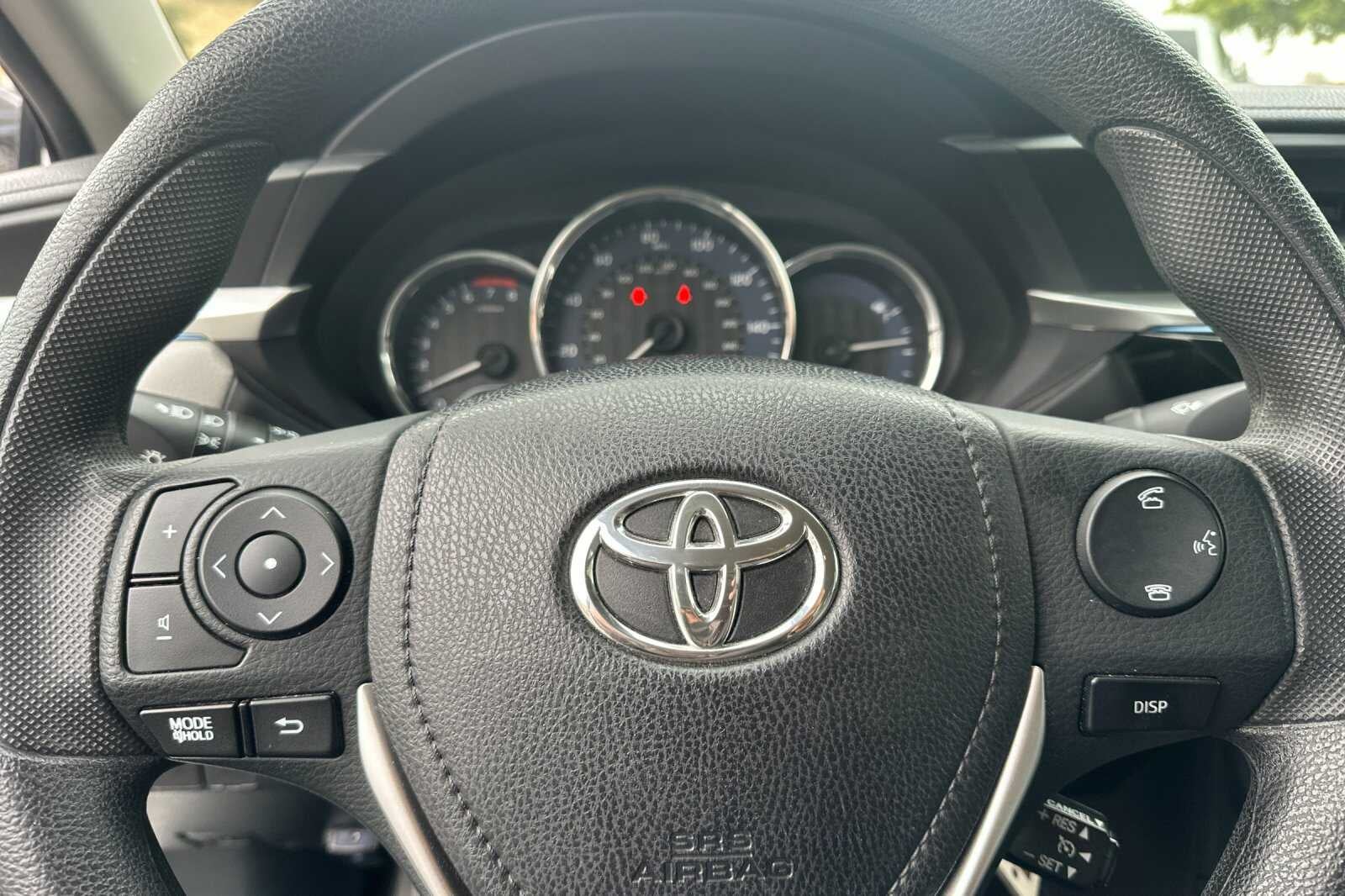 2015 Toyota Corolla LE Plus 4D Sedan