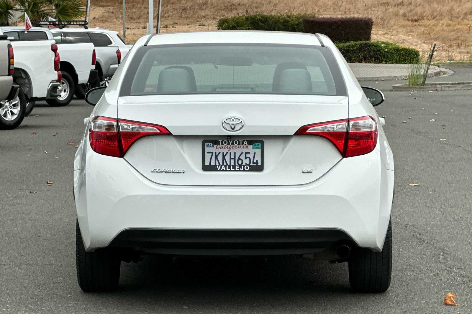 2015 Toyota Corolla LE Plus 4D Sedan