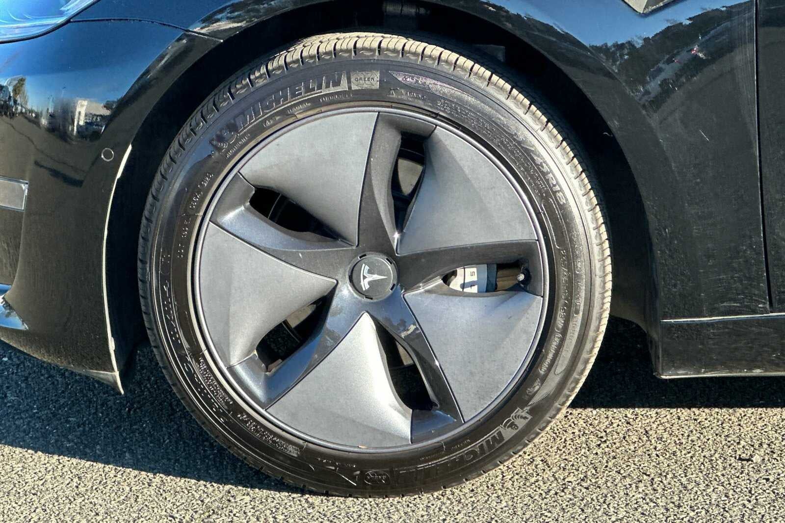 2019 Tesla Model 3 Long Range 4D Sedan