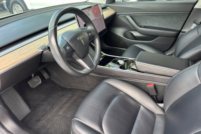2018 Tesla Model 3 Long Range 4D Sedan
