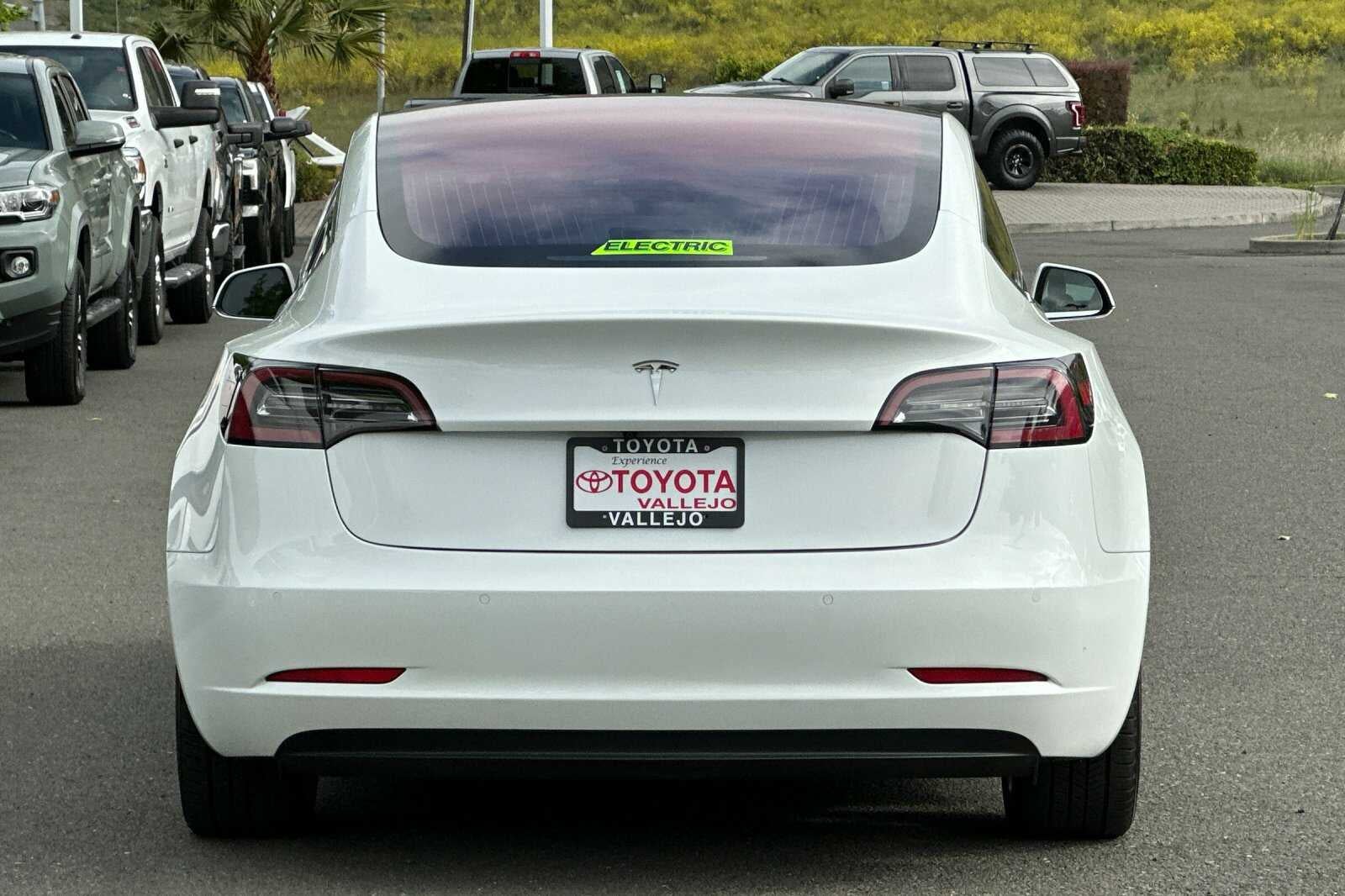 2018 Tesla Model 3 Long Range 4D Sedan