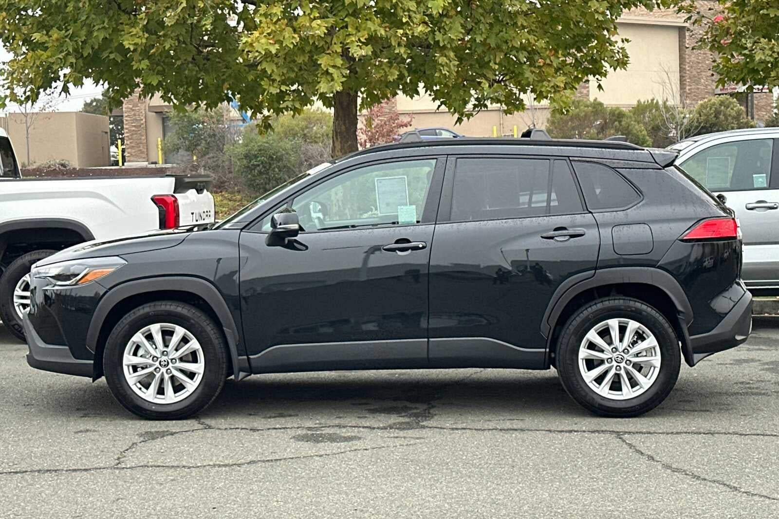 2025 Toyota Corolla Cross LE