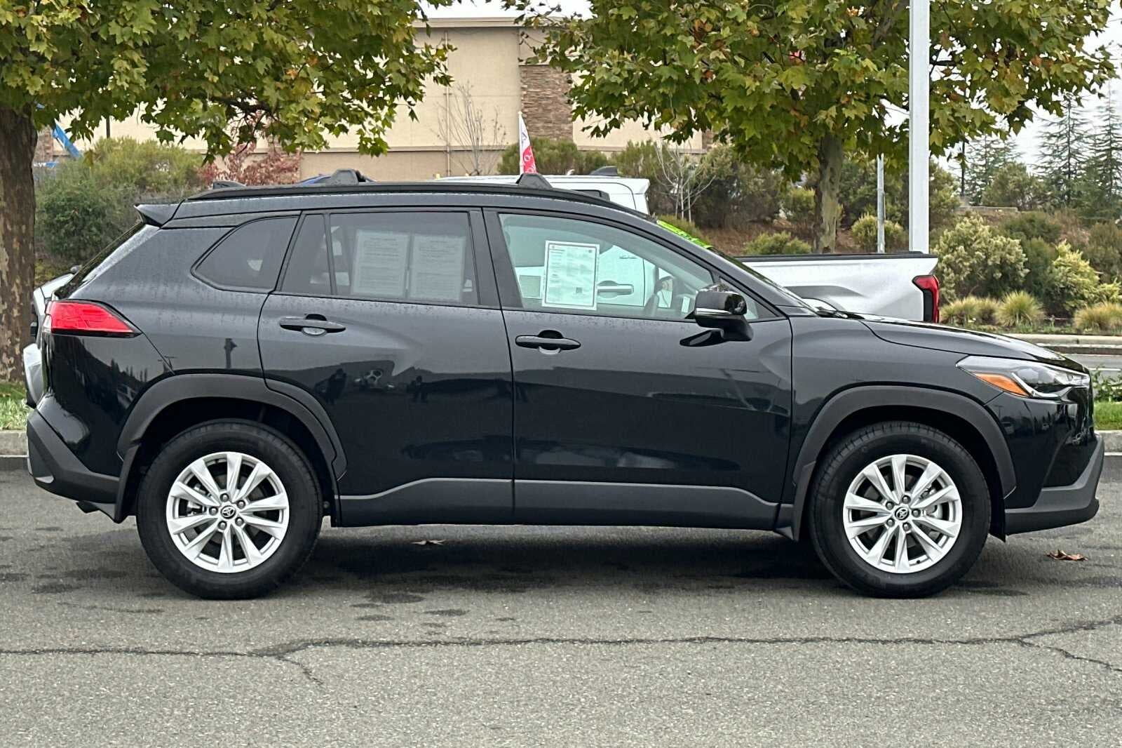 2025 Toyota Corolla Cross LE