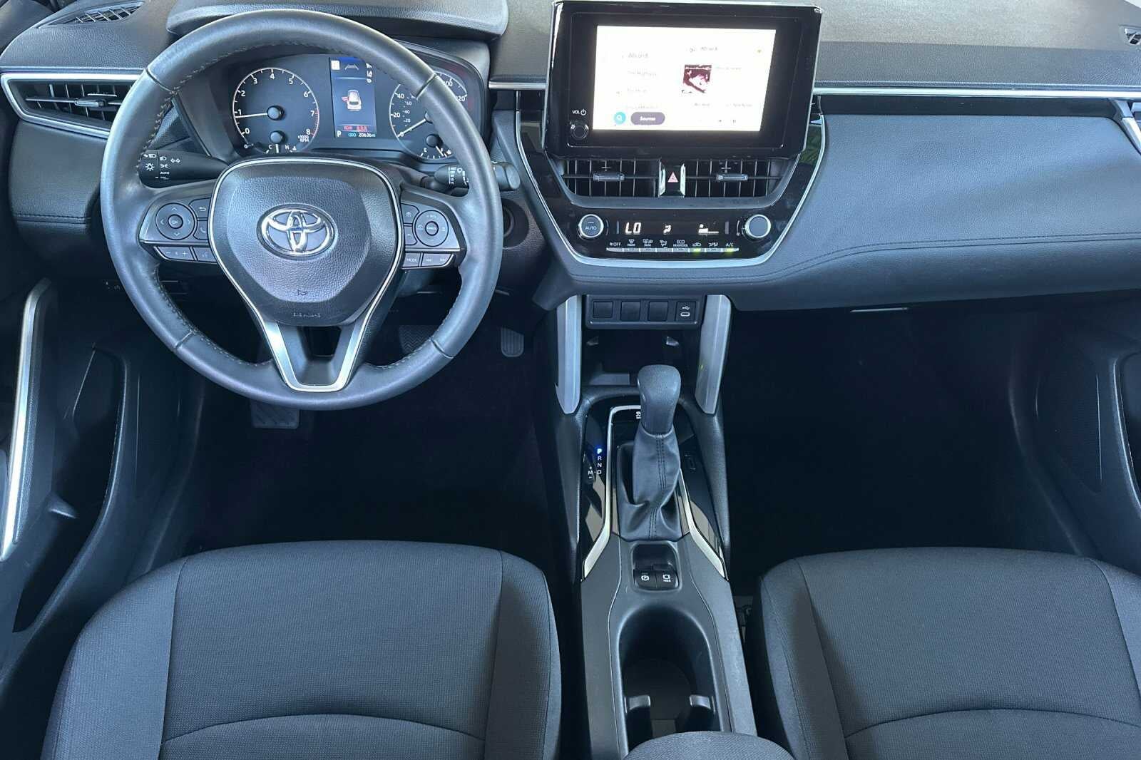 2024 Toyota Corolla Cross LE