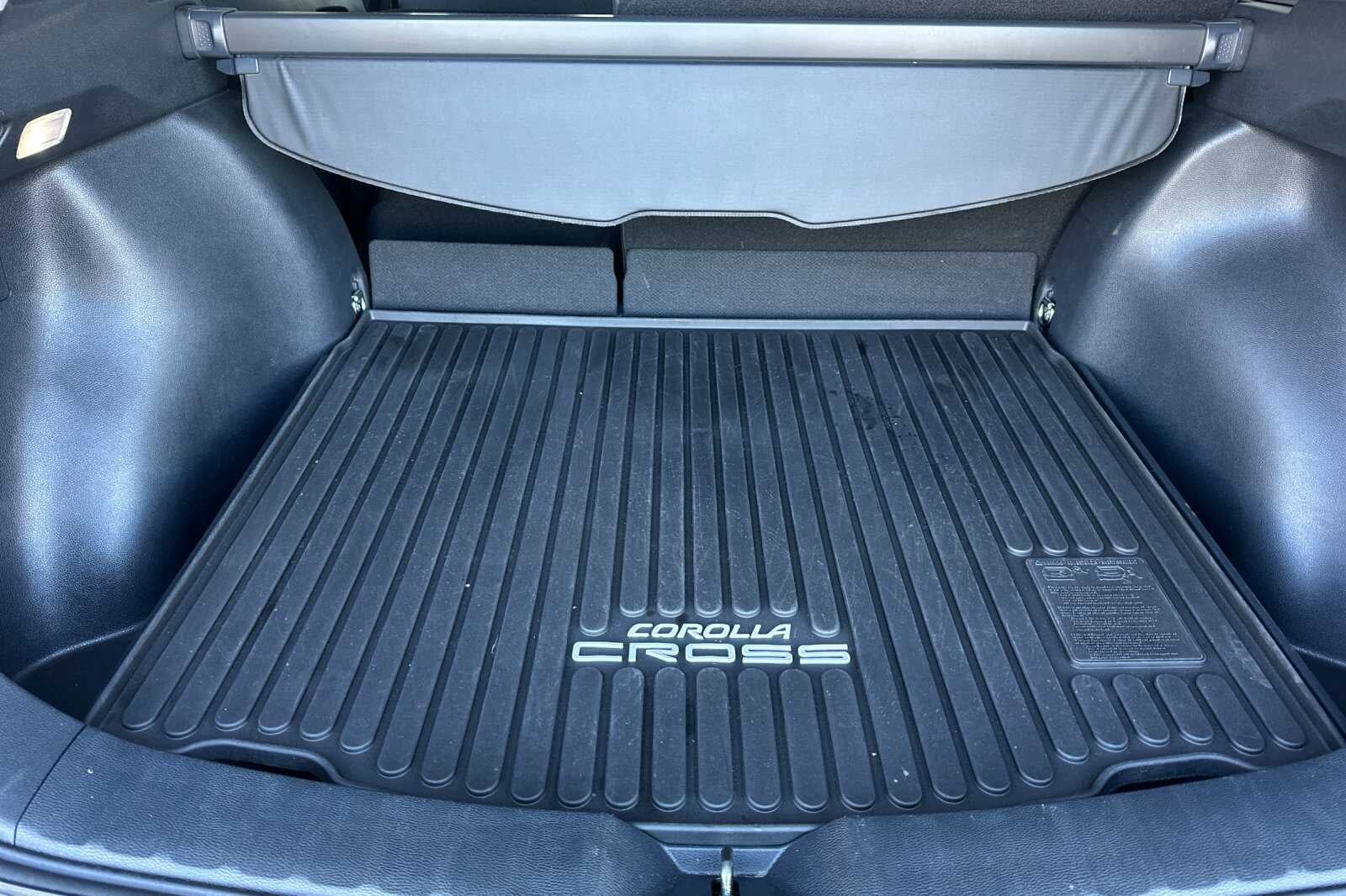 2024 Toyota Corolla Cross LE