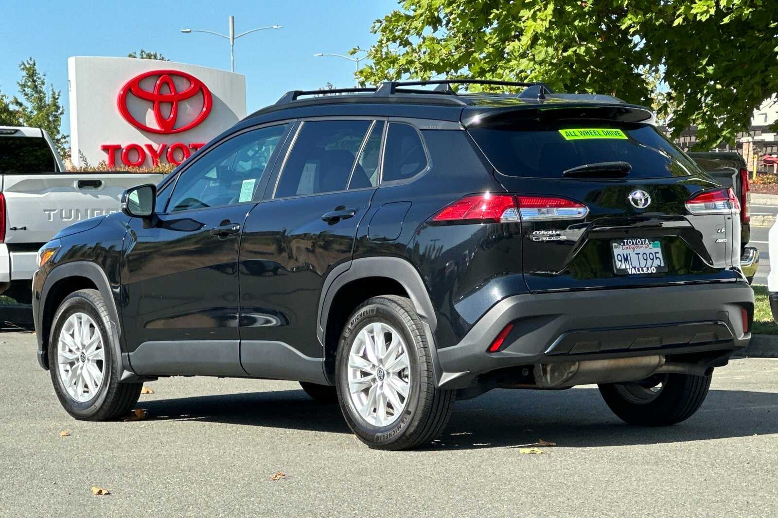 2024 Toyota Corolla Cross LE
