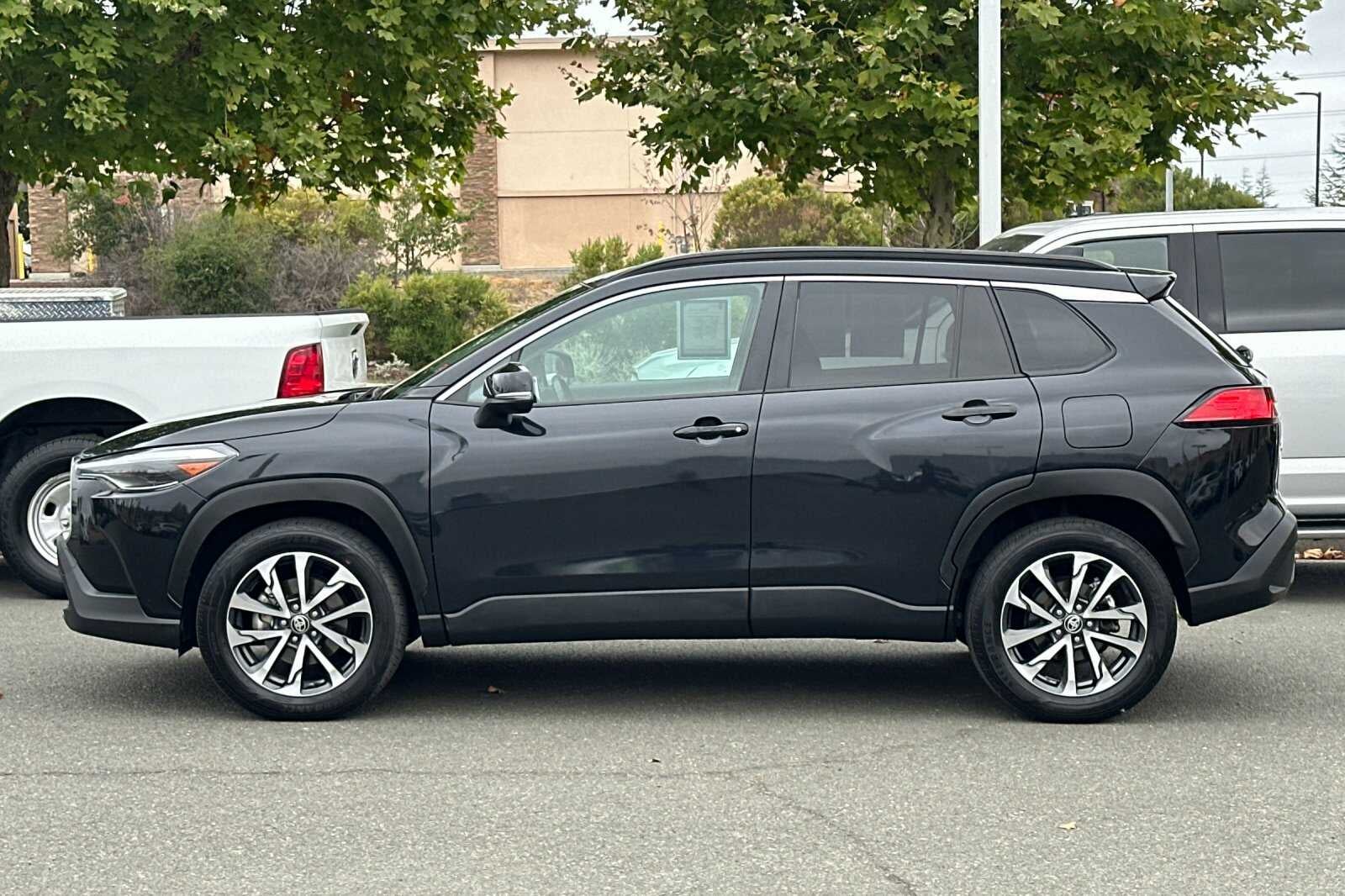 2025 Toyota Corolla Cross XLE