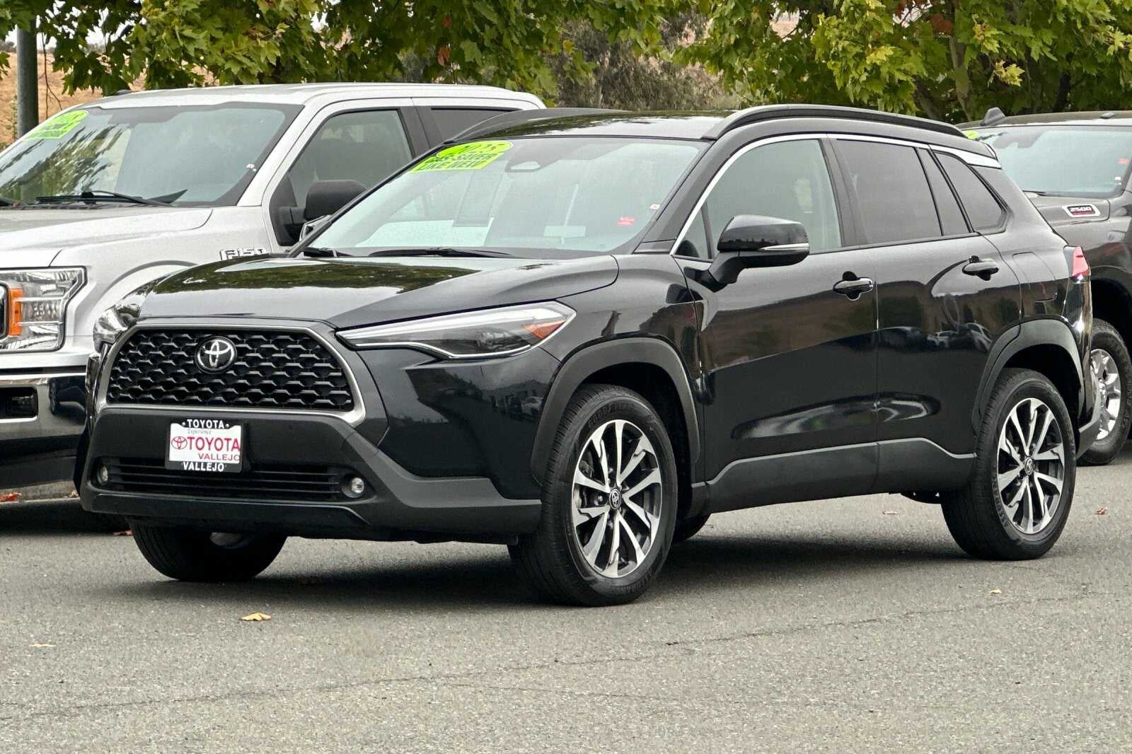 2025 Toyota Corolla Cross XLE