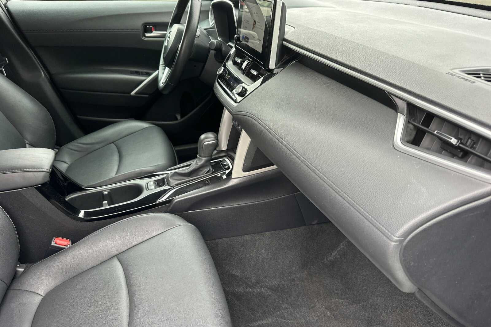 2025 Toyota Corolla Cross XLE
