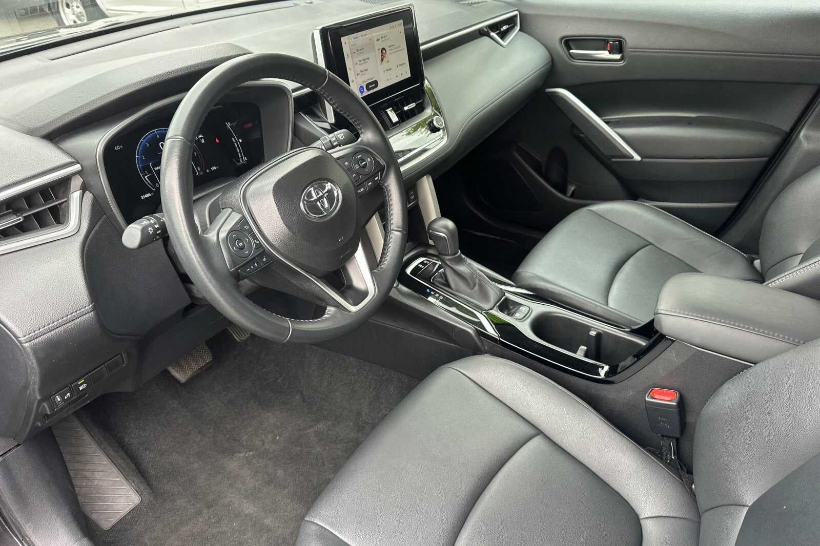 2025 Toyota Corolla Cross XLE