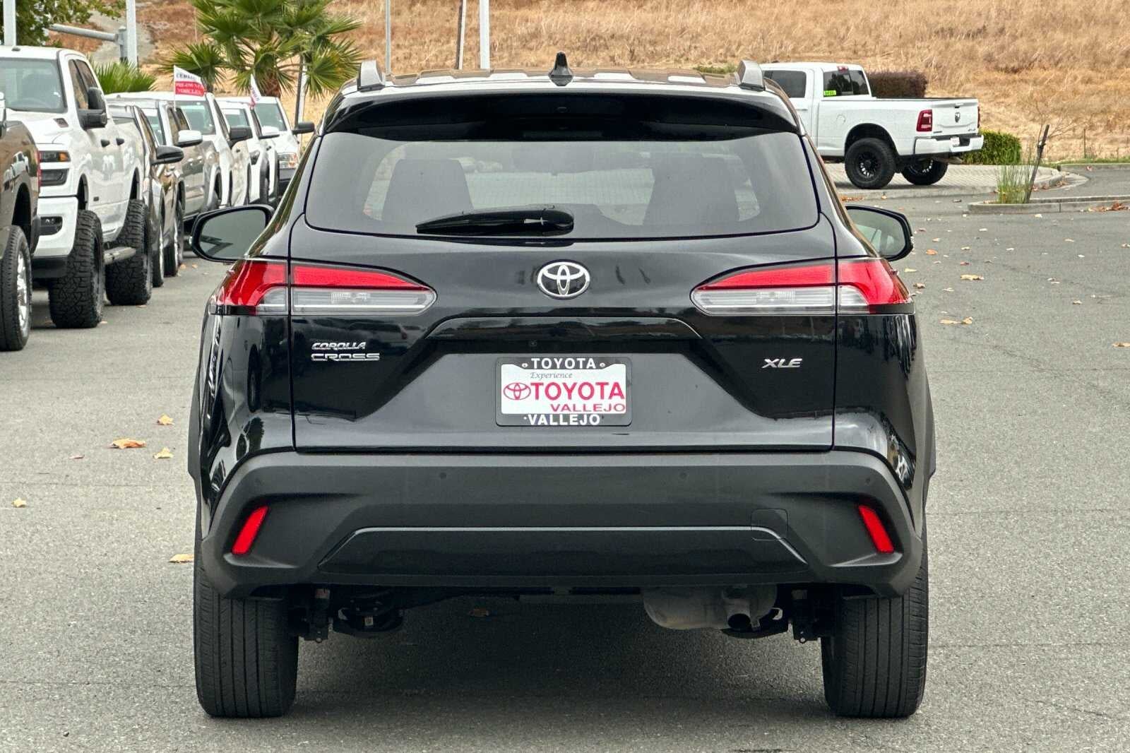 2025 Toyota Corolla Cross XLE