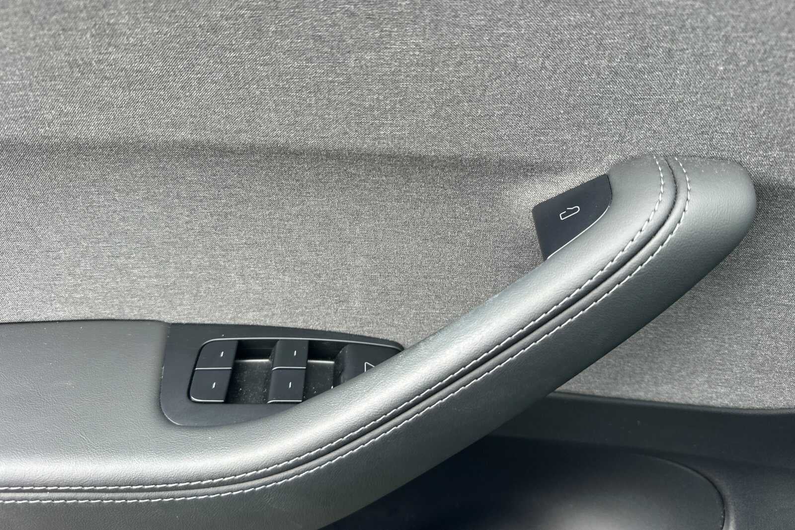 2026 Tesla Model Y Standard Range 4D Sport Utility