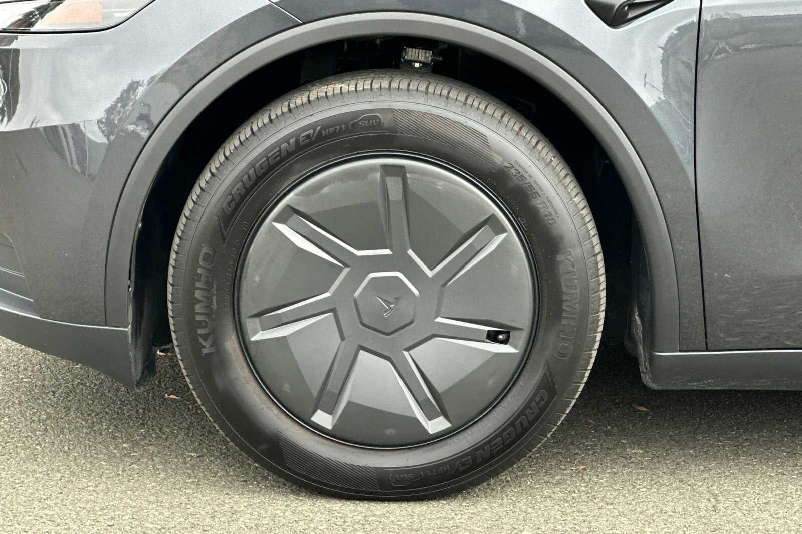 2026 Tesla Model Y Standard Range 4D Sport Utility