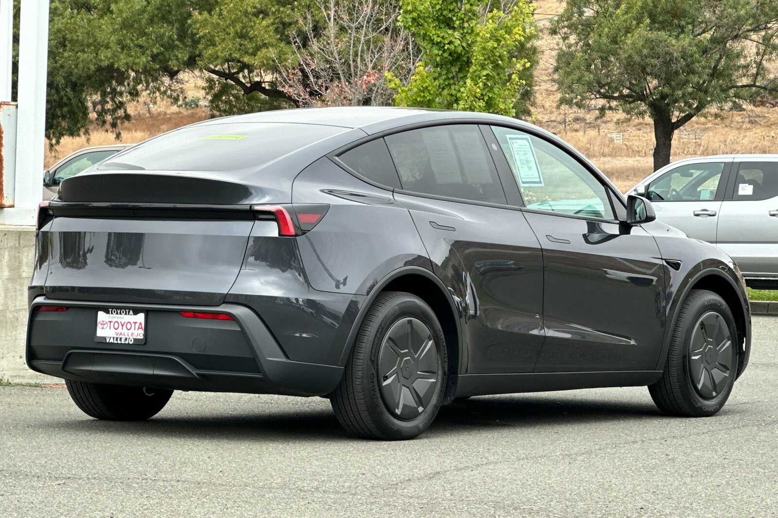 2026 Tesla Model Y Standard Range 4D Sport Utility