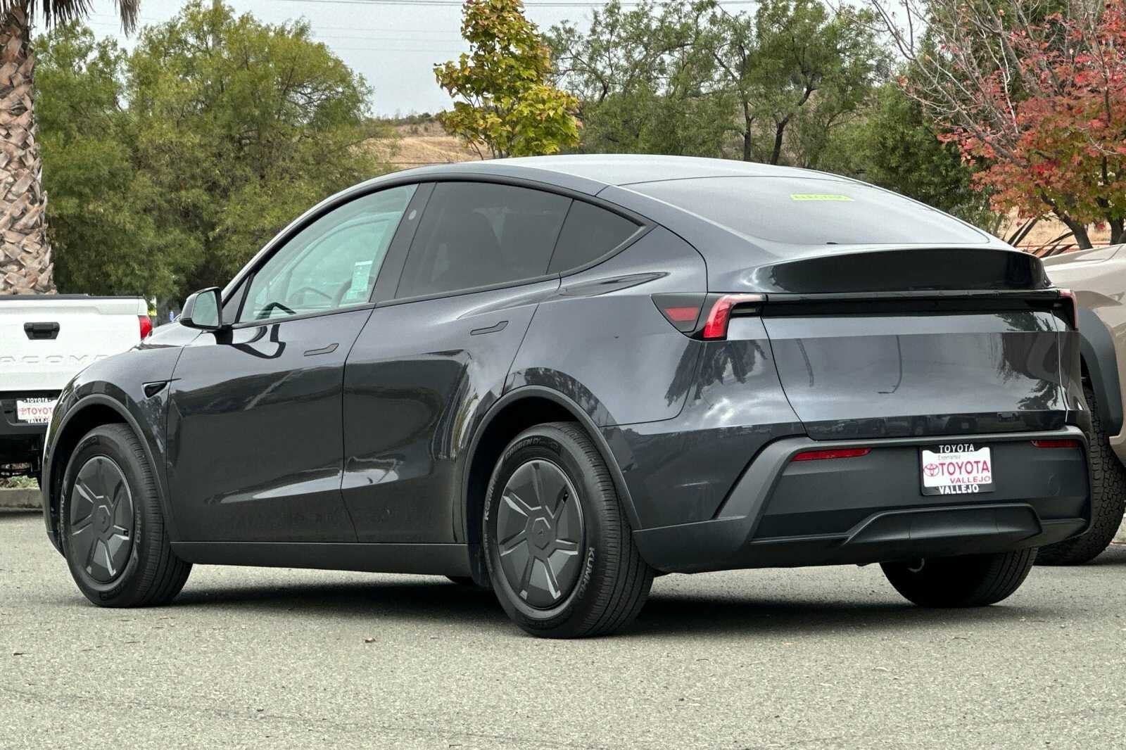 2026 Tesla Model Y Standard Range 4D Sport Utility