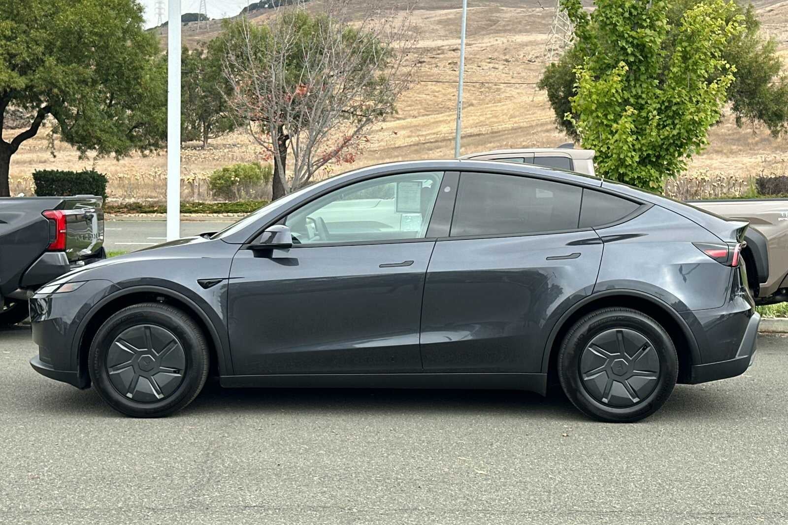 2026 Tesla Model Y Standard Range 4D Sport Utility