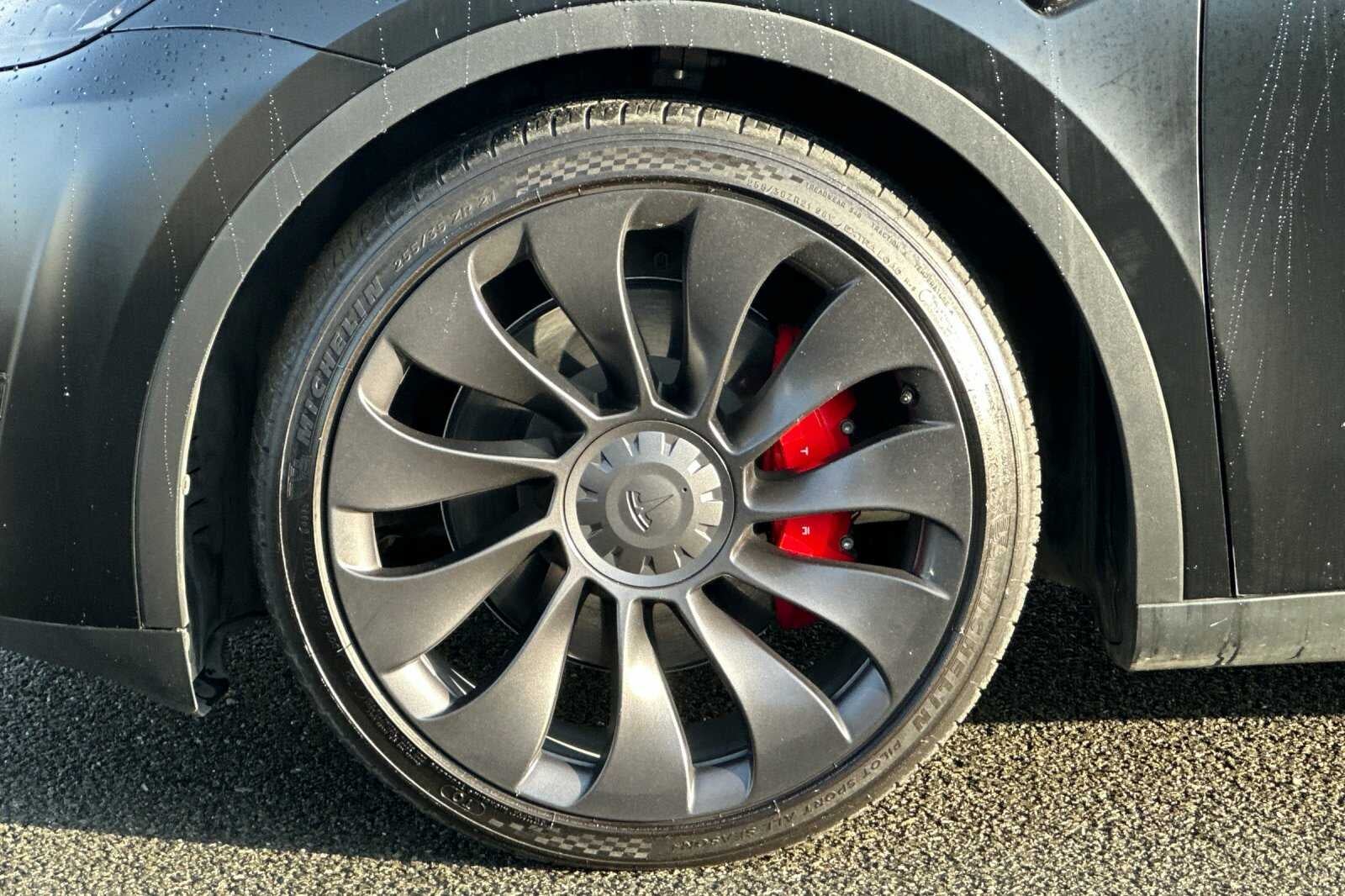 2023 Tesla Model Y Performance