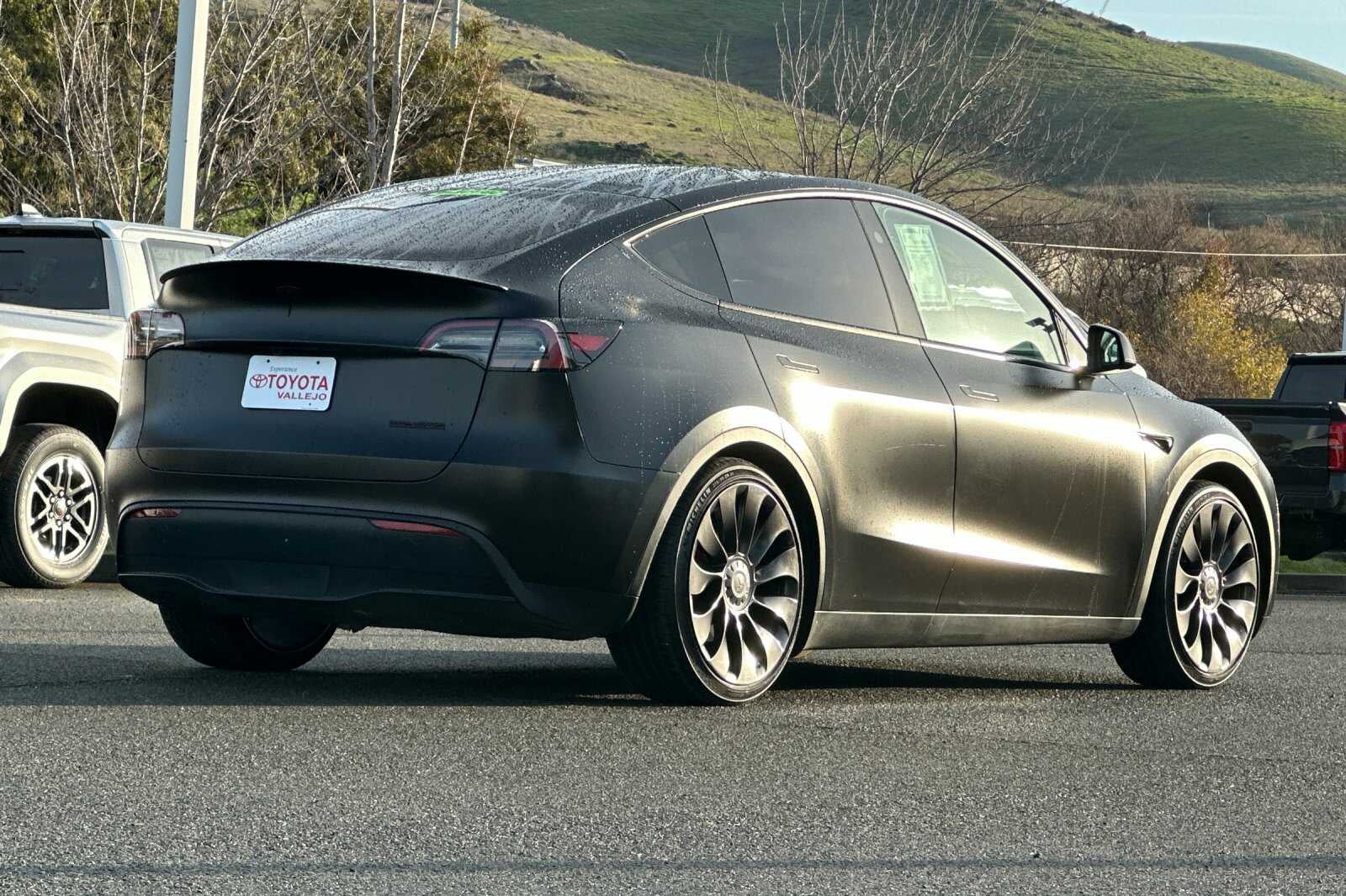 2023 Tesla Model Y Performance