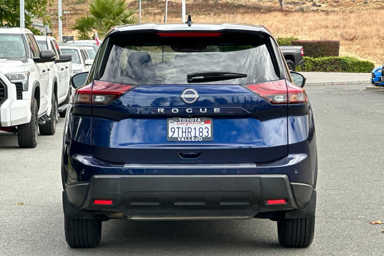 2025 Nissan Rogue SV