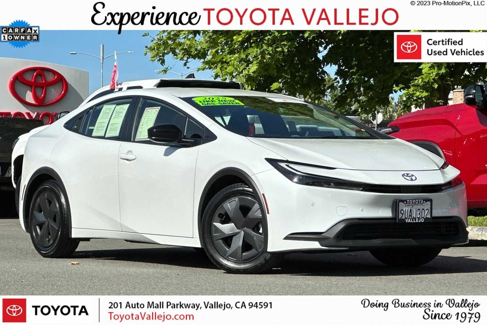 2025 Toyota Prius LE 5D Hatchback
