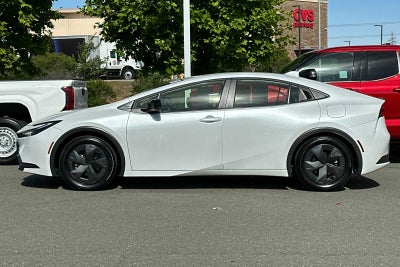 2025 Toyota Prius LE 5D Hatchback