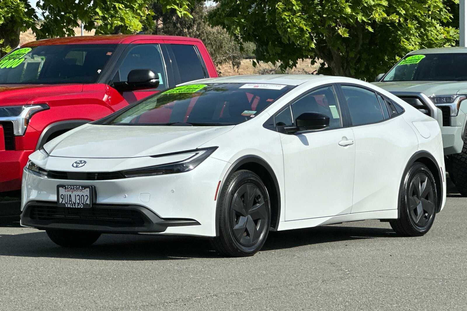 2025 Toyota Prius LE 5D Hatchback