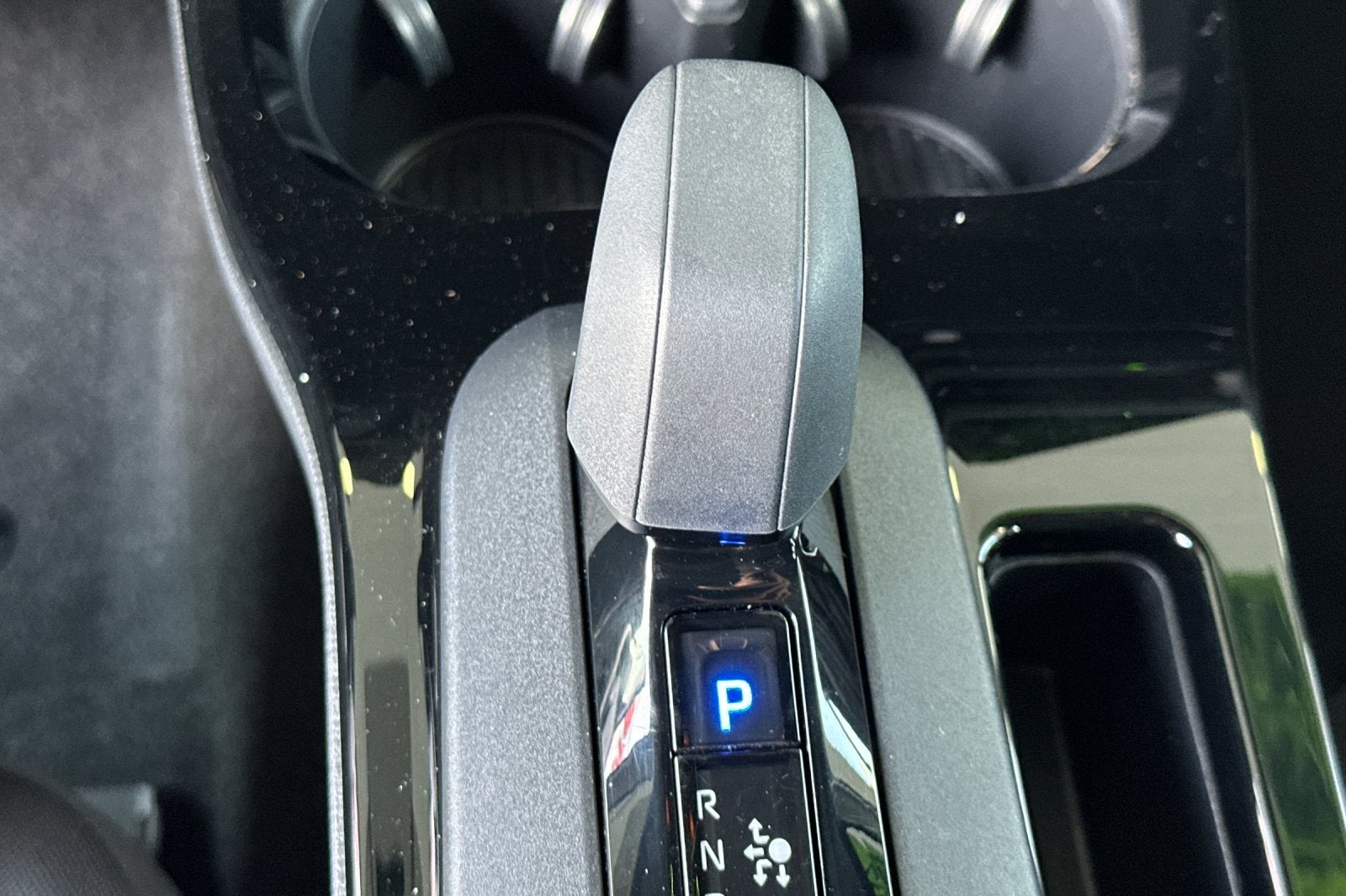 2025 Toyota Prius LE 5D Hatchback