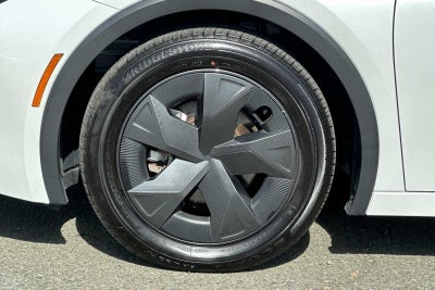 2025 Toyota Prius LE 5D Hatchback