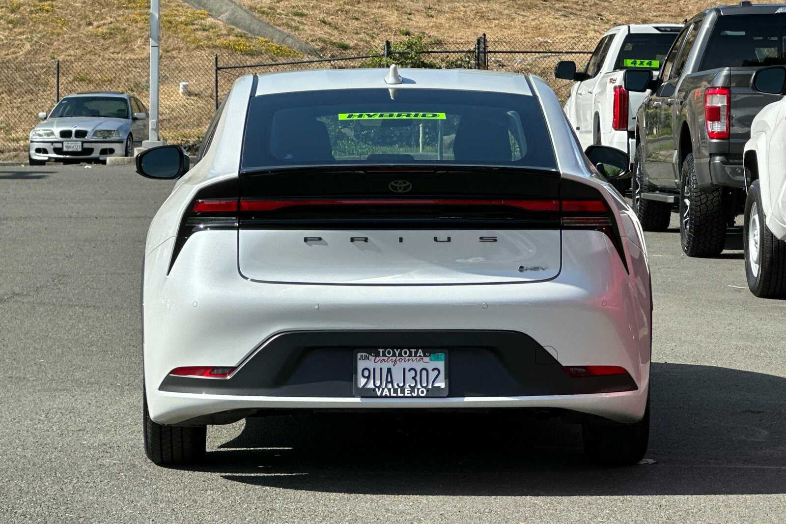 2025 Toyota Prius LE 5D Hatchback