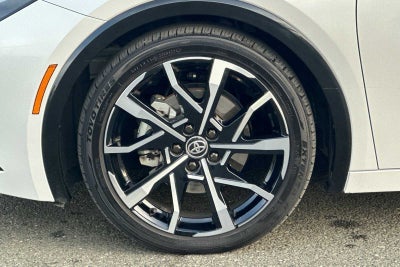 2024 Toyota Prius Prime XSE 5D Hatchback