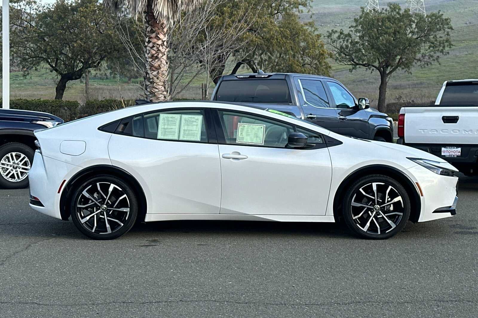 2024 Toyota Prius Prime XSE 5D Hatchback