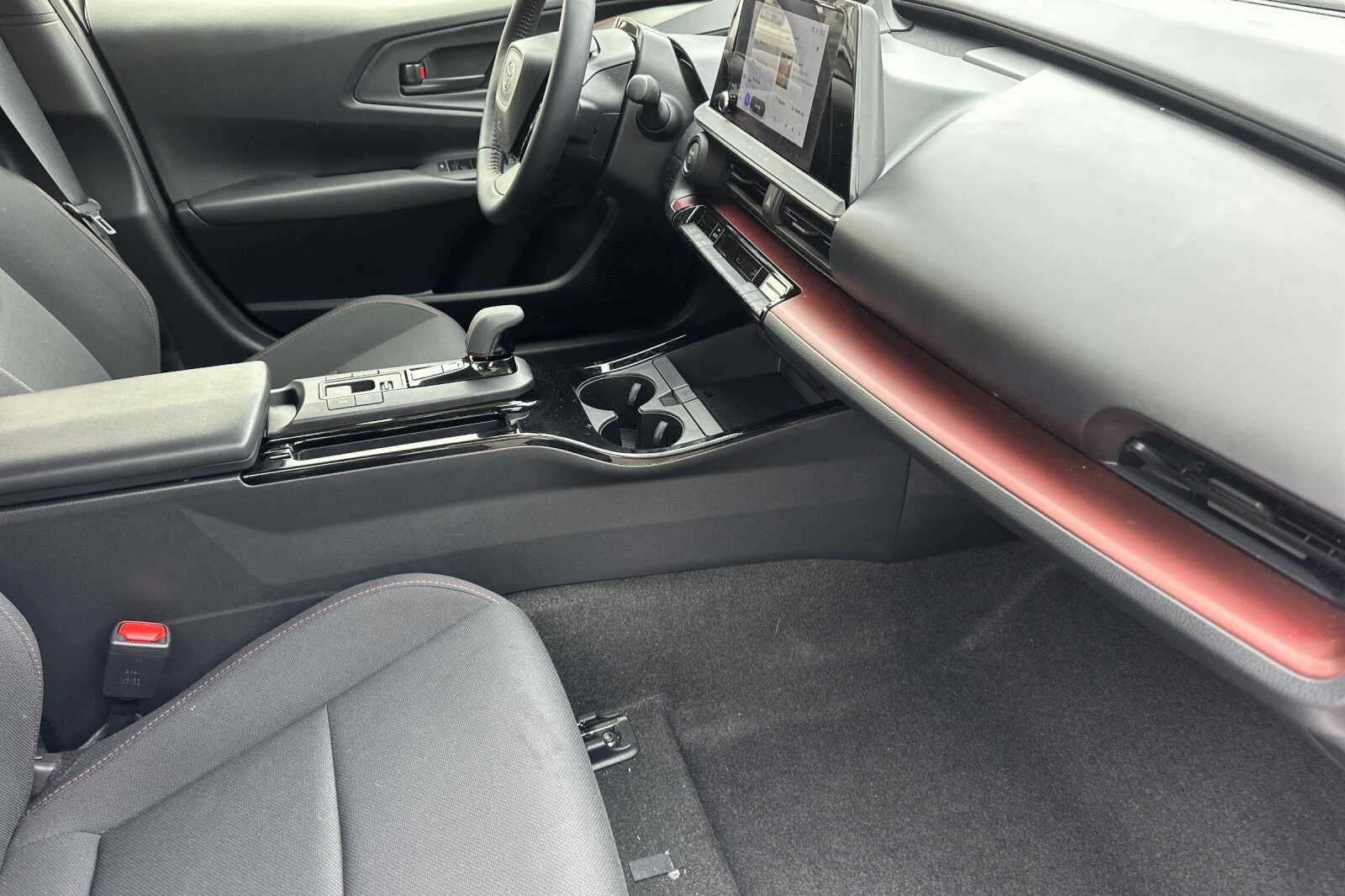 2026 Toyota Prius Plug-In Hybrid Hybrid SE 5D Hatchback