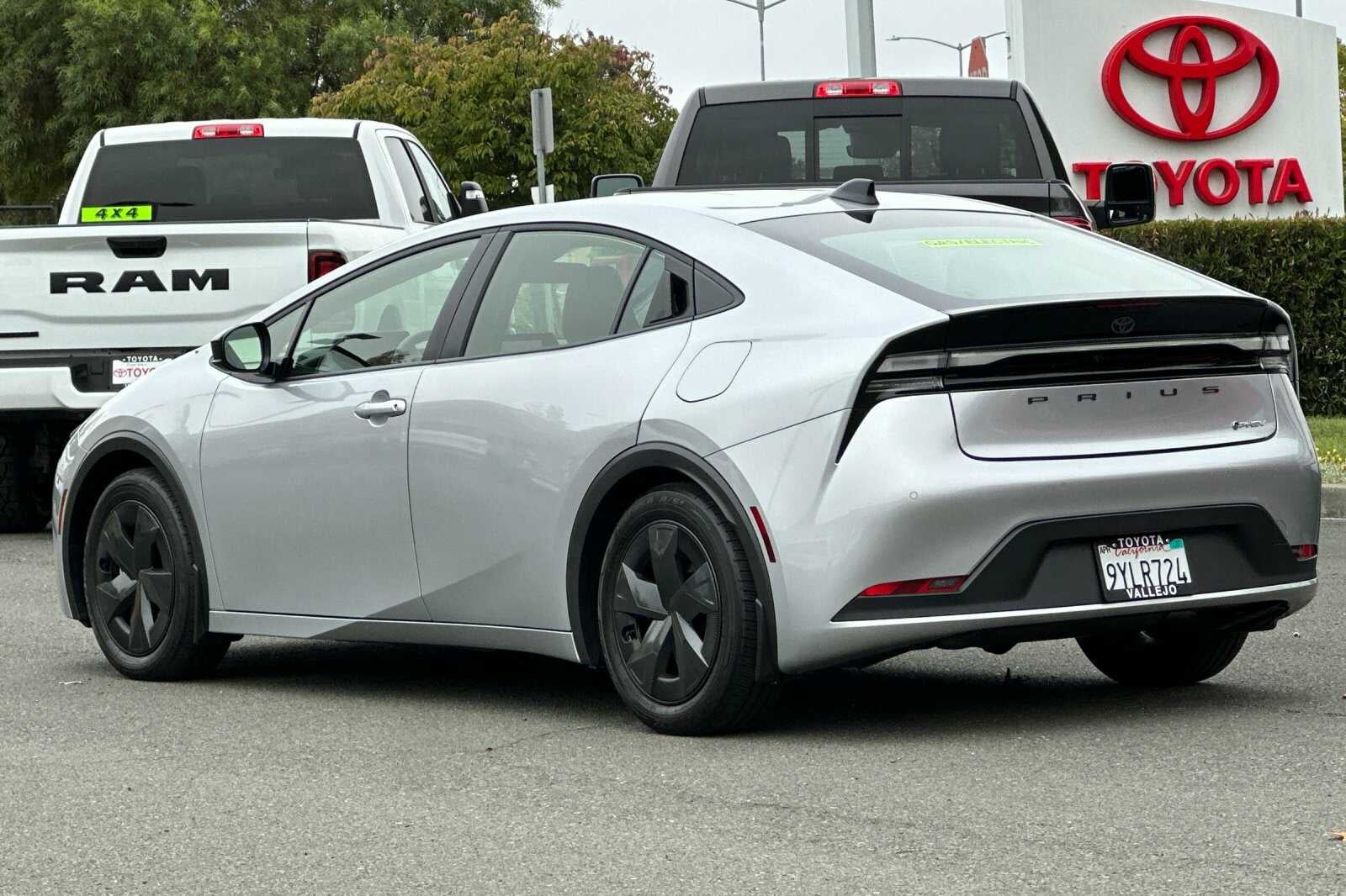 2026 Toyota Prius Plug-In Hybrid Hybrid SE 5D Hatchback