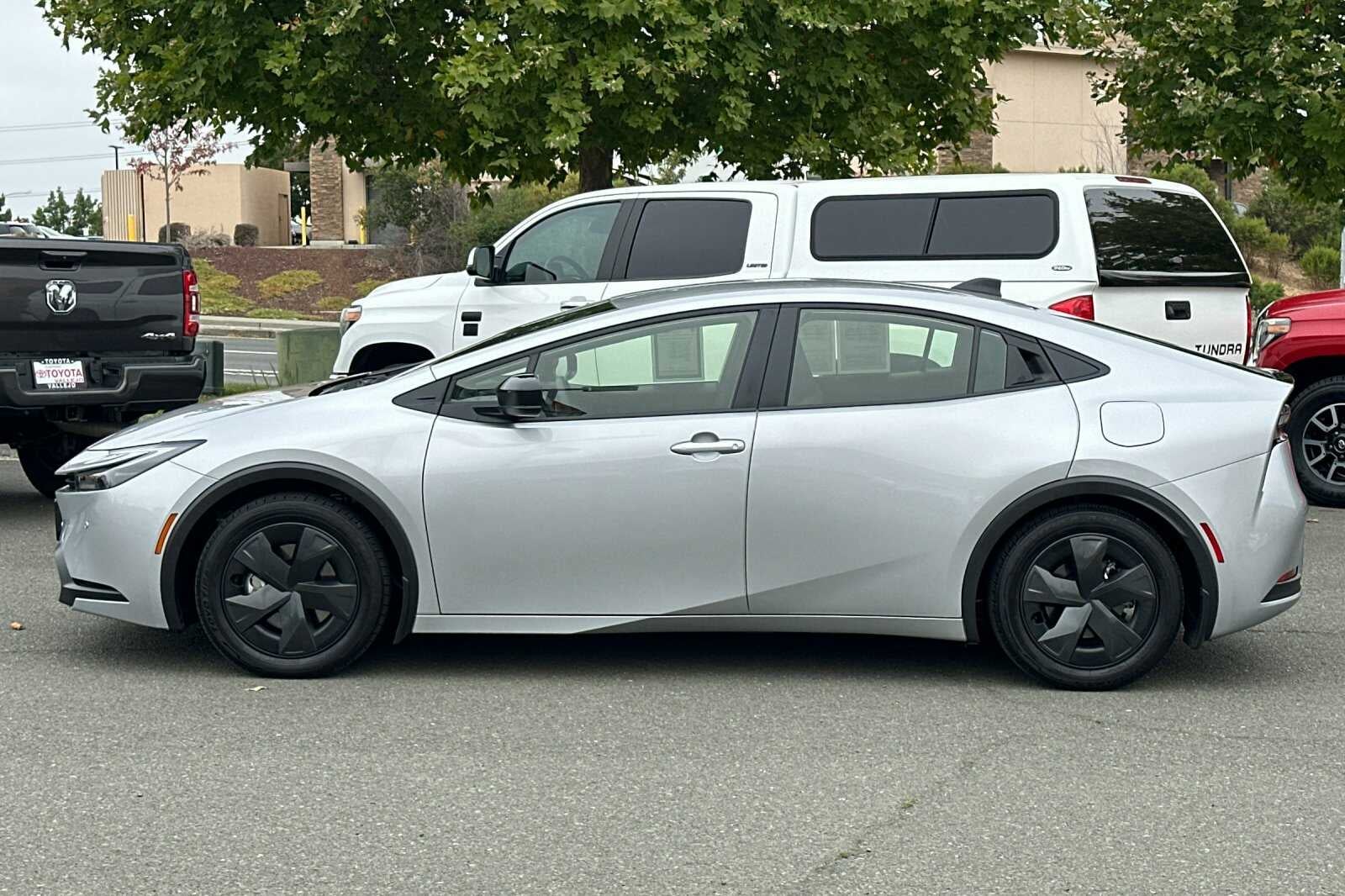 2026 Toyota Prius Plug-In Hybrid Hybrid SE 5D Hatchback