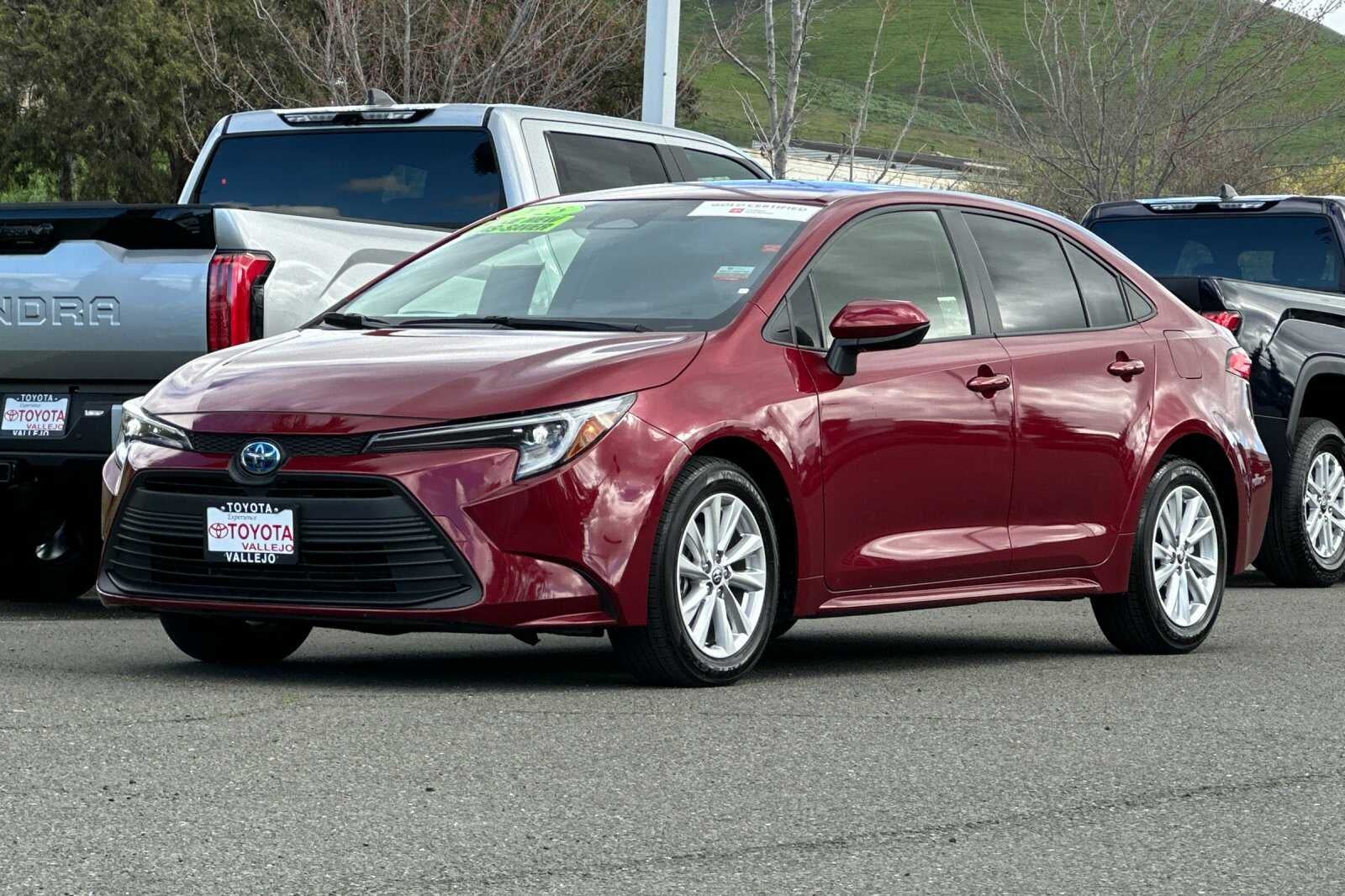 2025 Toyota Corolla Hybrid LE 4D Sedan