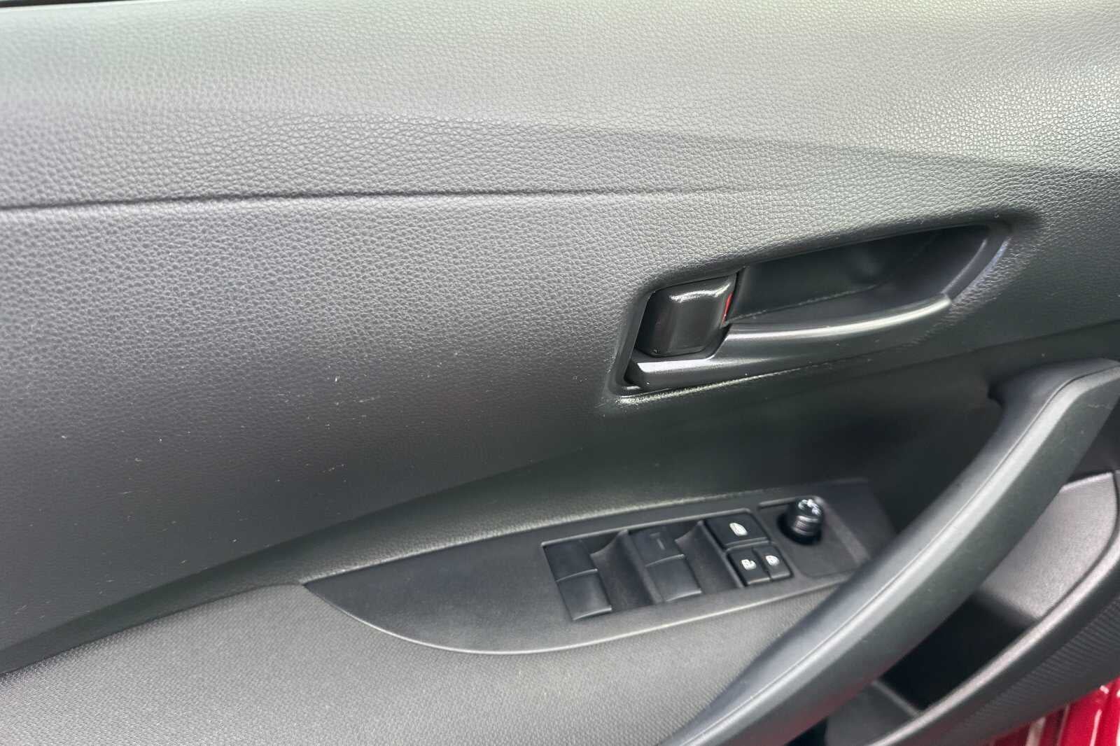 2025 Toyota Corolla Hybrid LE 4D Sedan